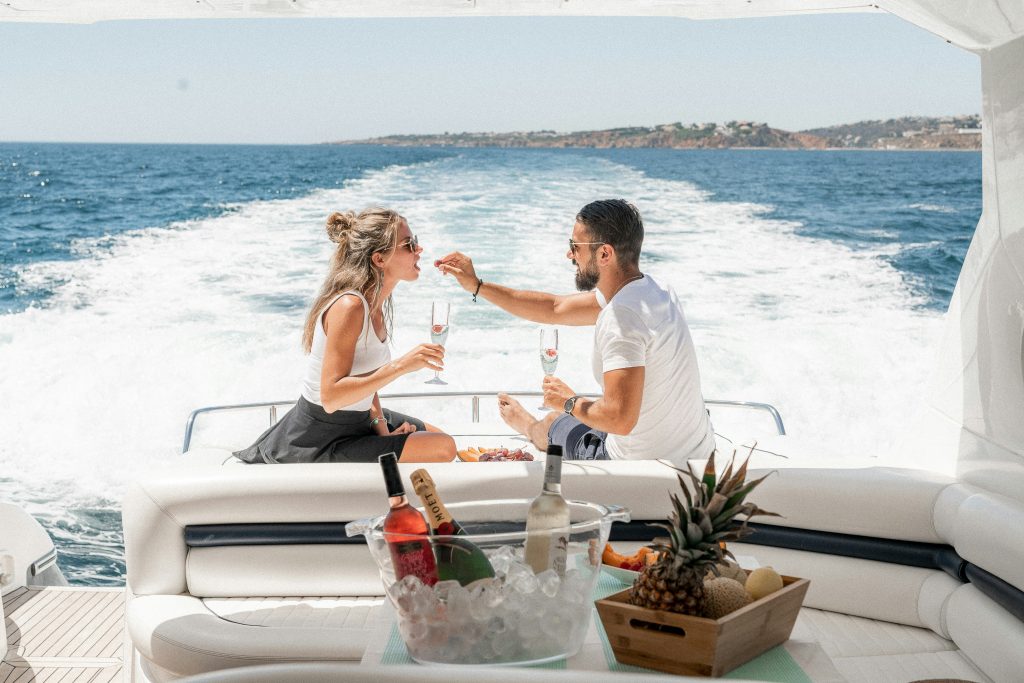 lux-charters-1f1UtJIjkTs-unsplash-1